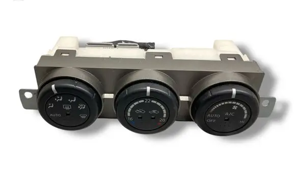 Nissan X-Trail T30 Climate control unit 27500ES61A A0200049B01000 C6802