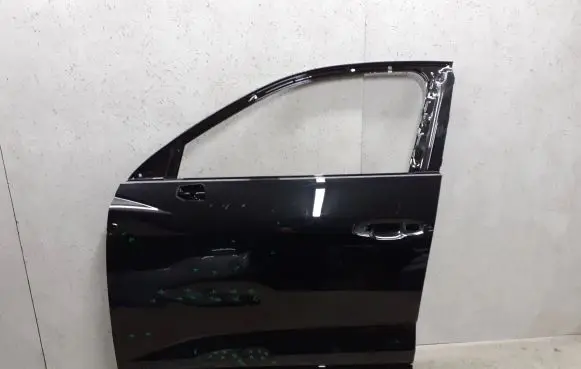 Audi Q3 F3 Front door