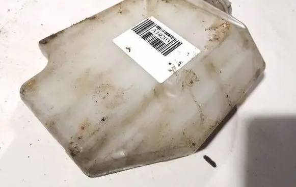 Honda Civic Windshield washer fluid reservoir/tank