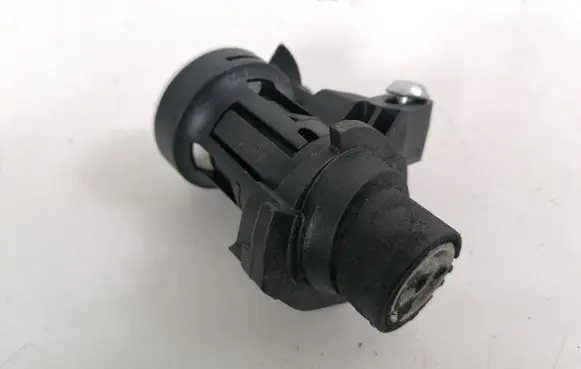 Mercedes-Benz E W212 Tailgate exterior lock A204750006