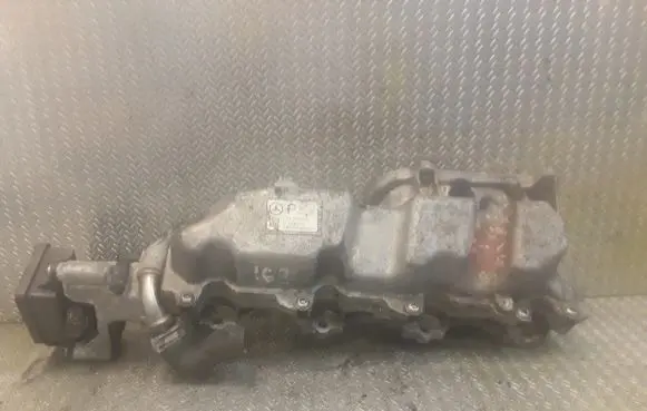 Mercedes-Benz A W169 Intake manifold 6400900337 A6400900337