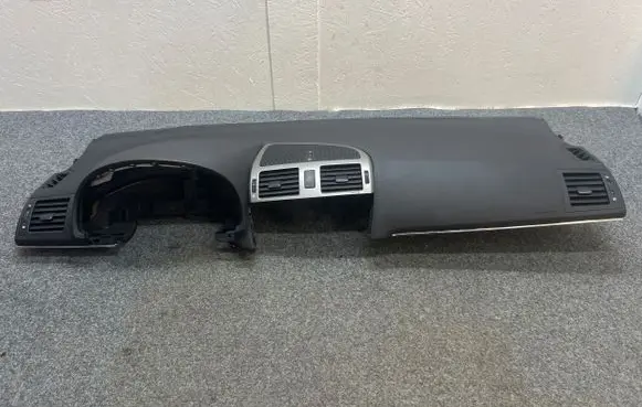 Toyota Avensis T270 Dashboard