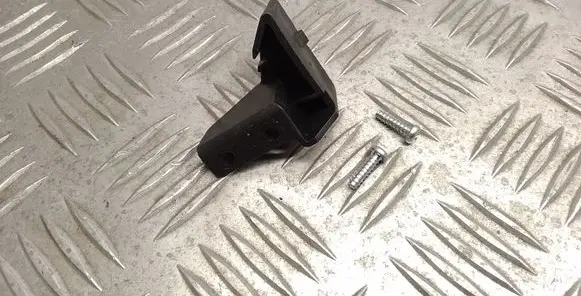 Toyota Avensis T270 Headlight/headlamp mounting bracket 8119605030
