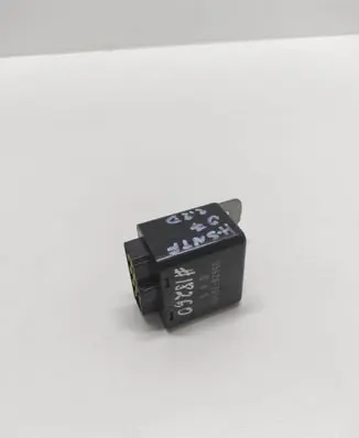 Hyundai Santa Fe Window wiper relay 954202B500
