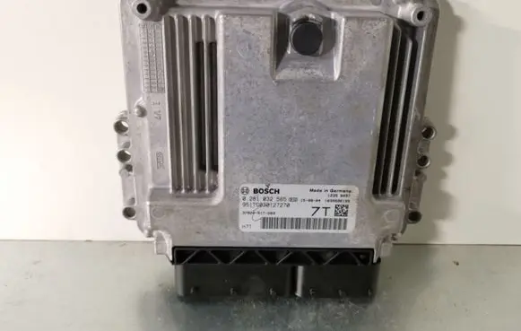 Honda HR-V Engine control unit/module 0281032565