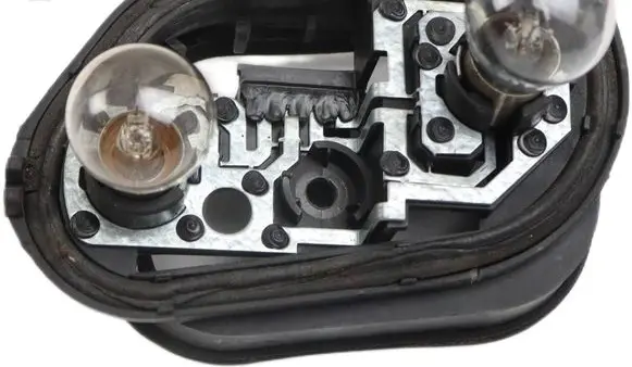 Seat Ibiza III (6L) Tail light bulb cover holder 6L6945257