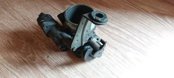 Renault Megane I Throttle valve