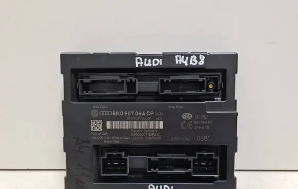 Audi A4 S4 B8 8K Comfort/convenience module 8K0907064CP