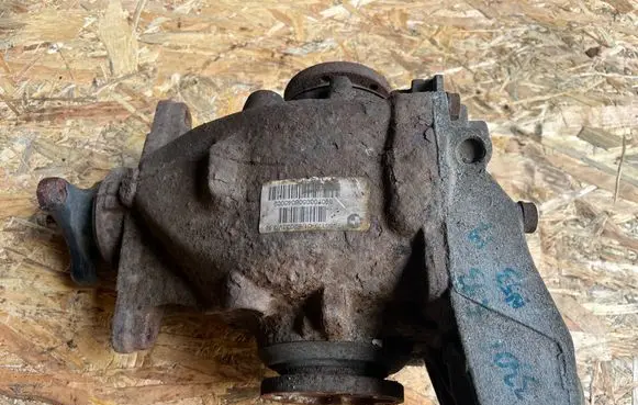 BMW 3 E92 E93 Rear differential 7566177
