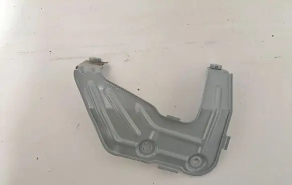 BMW X3 G01 Fender mounting bracket 7424678