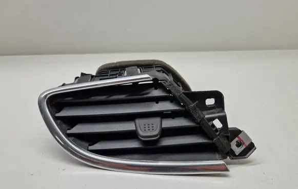 Buick Encore I Dashboard side air vent grill/cover trim 42570817