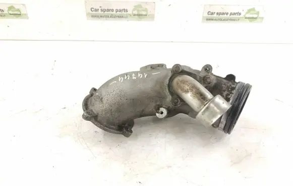 Intake resonator