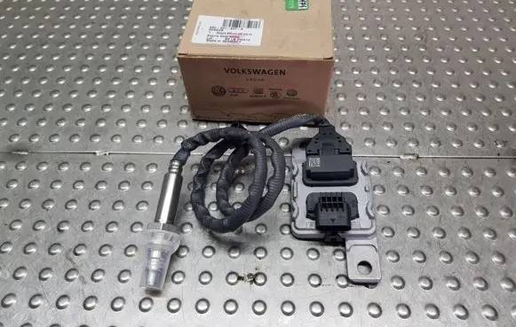 Audi Q5 SQ5 8R Lambda probe sensor S26371174 8R0907807R 8R0907807L