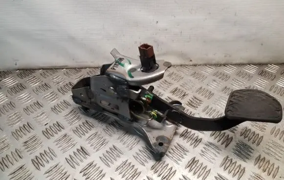 Clutch pedal