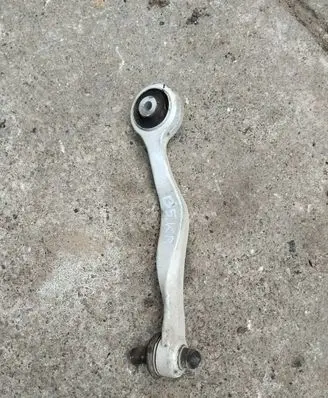 Volkswagen PASSAT B5.5 Front lower control arm/wishbone