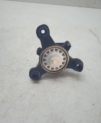 Rear door manual window regulator