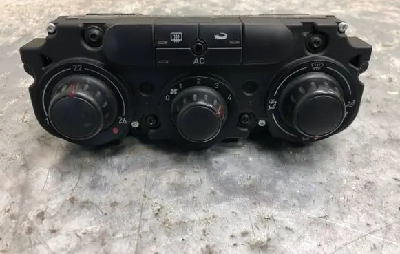 Seat Leon (1P) Climate control unit