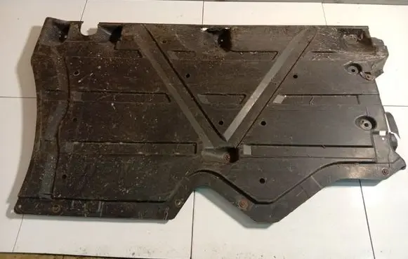 Mercedes-Benz A W169 Engine splash shield/under tray