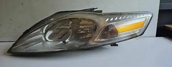 Ford Mondeo MK IV Headlight/headlamp