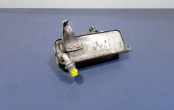 BMW 3 F30 F35 F31 Engine oil radiator 8514515