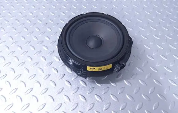 Land Rover Defender Front door speaker JJ3218808BA LR096616