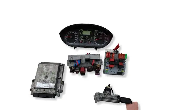 Peugeot Boxer Engine control unit/module 9666360280