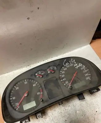 Volkswagen Golf IV Speedometer (instrument cluster) 1J0920806G VWZ7Z0D9401288