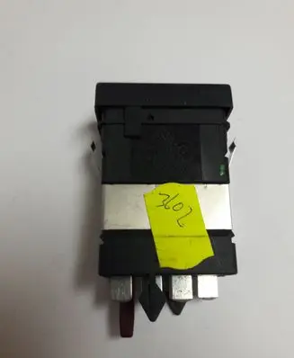 Volkswagen PASSAT B5.5 Seat heating switch 3B0963563D