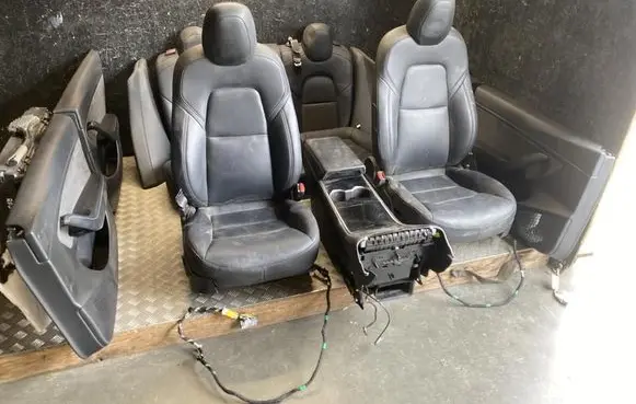 Seat set