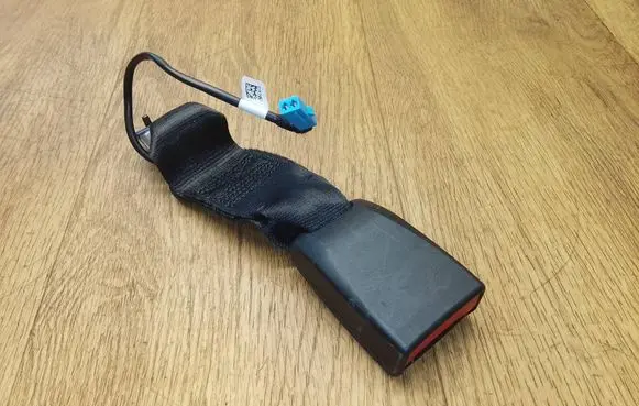 Porsche Macan (95B) Middle seatbelt buckle (rear) 95B857740A