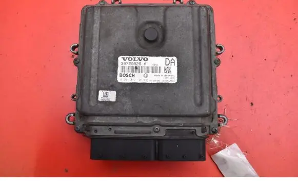 Volvo V70 Engine control unit/module ECU 30729826A