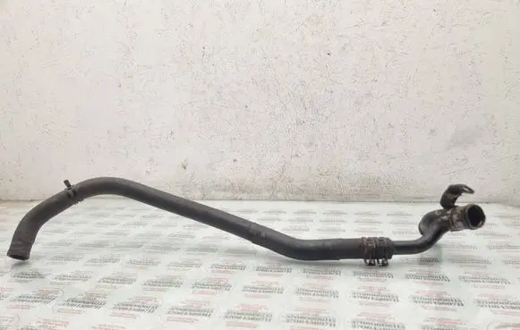 Volkswagen Touareg I Engine coolant pipe/hose 070121065D