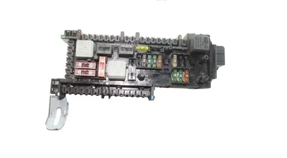 Mercedes-Benz C W204 Fuse module