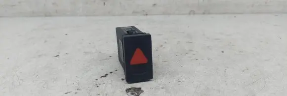Volkswagen PASSAT B5 Hazard light switch 24742624