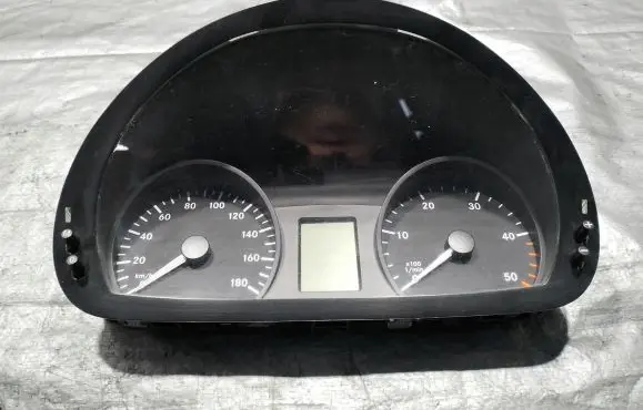 Mercedes-Benz Sprinter W906 Speedometer (instrument cluster) A9065422101