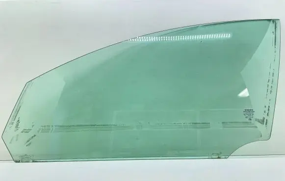 Volvo V50 Front door window glass four-door 43R001106 E000186 DOT57M53AS2