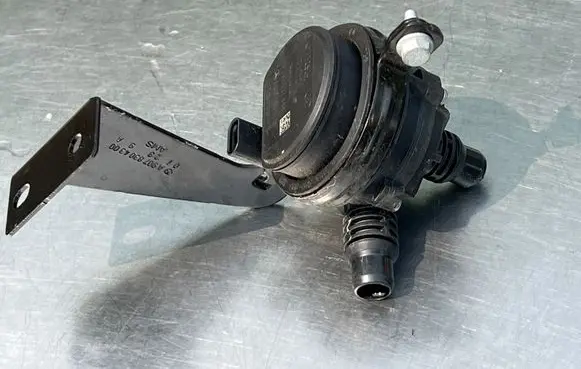 Mercedes-Benz Sprinter W907 W910 Electric auxiliary coolant/water pump A0005006300 0392023448 15231127