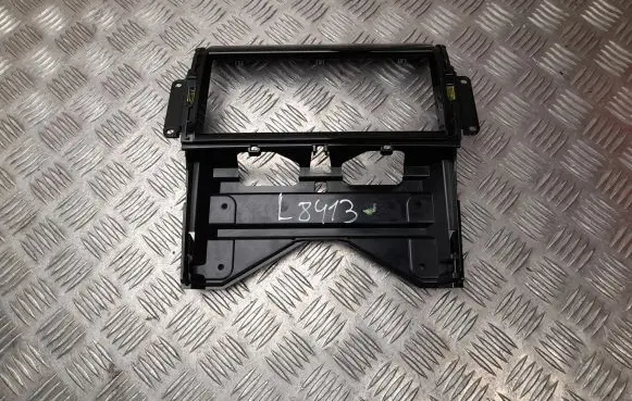Land Rover Discovery Sport Radio/GPS head unit trim LK72047A04A