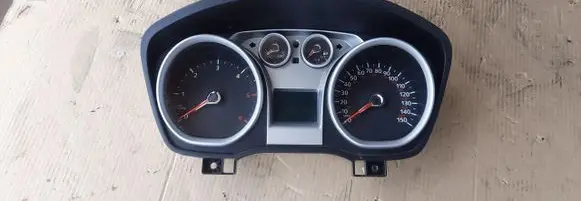 Ford Focus Speedometer (instrument cluster) 8V4T10849HH