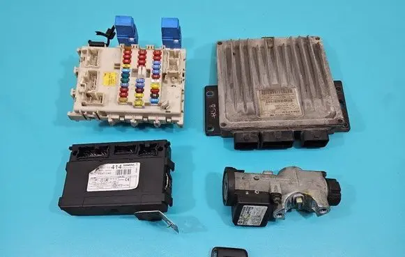 Nissan Almera N16 Engine control unit/module ECU 8200334540 IMPRK1497768