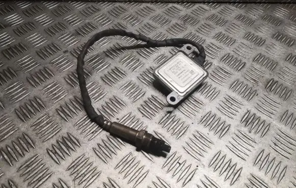 Mercedes-Benz E W212 Lambda probe sensor 0009054310 A0009054310