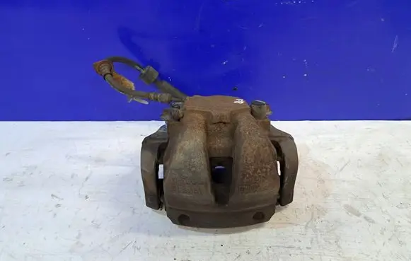 Volvo XC60 Front brake caliper 36011371