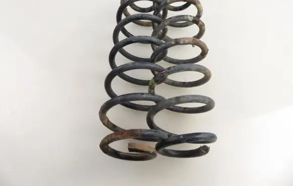 Volkswagen Jetta VI Rear coil spring 