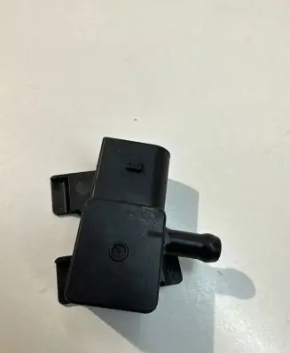 BMW 5 E60 E61 Exhaust gas pressure sensor 7805152