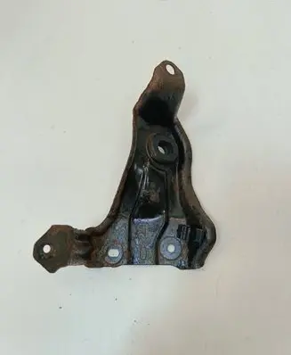 Honda CR-V Radiator mount bracket 