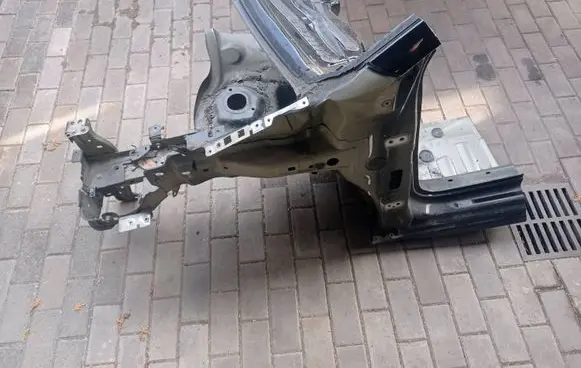 Peugeot 208 I Front side member 