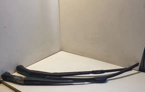 Honda Civic Front wiper blade arm