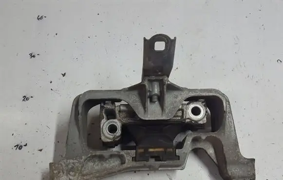 Mercedes-Benz B W246 W242 Engine mount bracket A2462401817