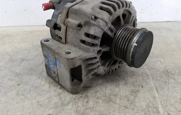 Suzuki Swift I Generator/alternator 31400-85E00-000