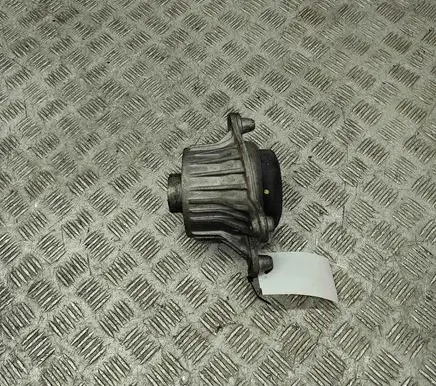 Mercedes-Benz E W213 Engine mount bracket A2132403200